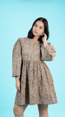 Elevate your wardrobe with our 'Retro Bell Shift' in kalamkari brown, a chic midi dress with flowing bell sleeves and convenient pockets. Crafted from cotton, this knee-length floral print dress merges classic charm with modern style. Perfect for those seeking a women's floral sundress.